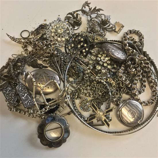 Quantity of silver and paste-set jewellery, inc two lockets & miniature compact on chain